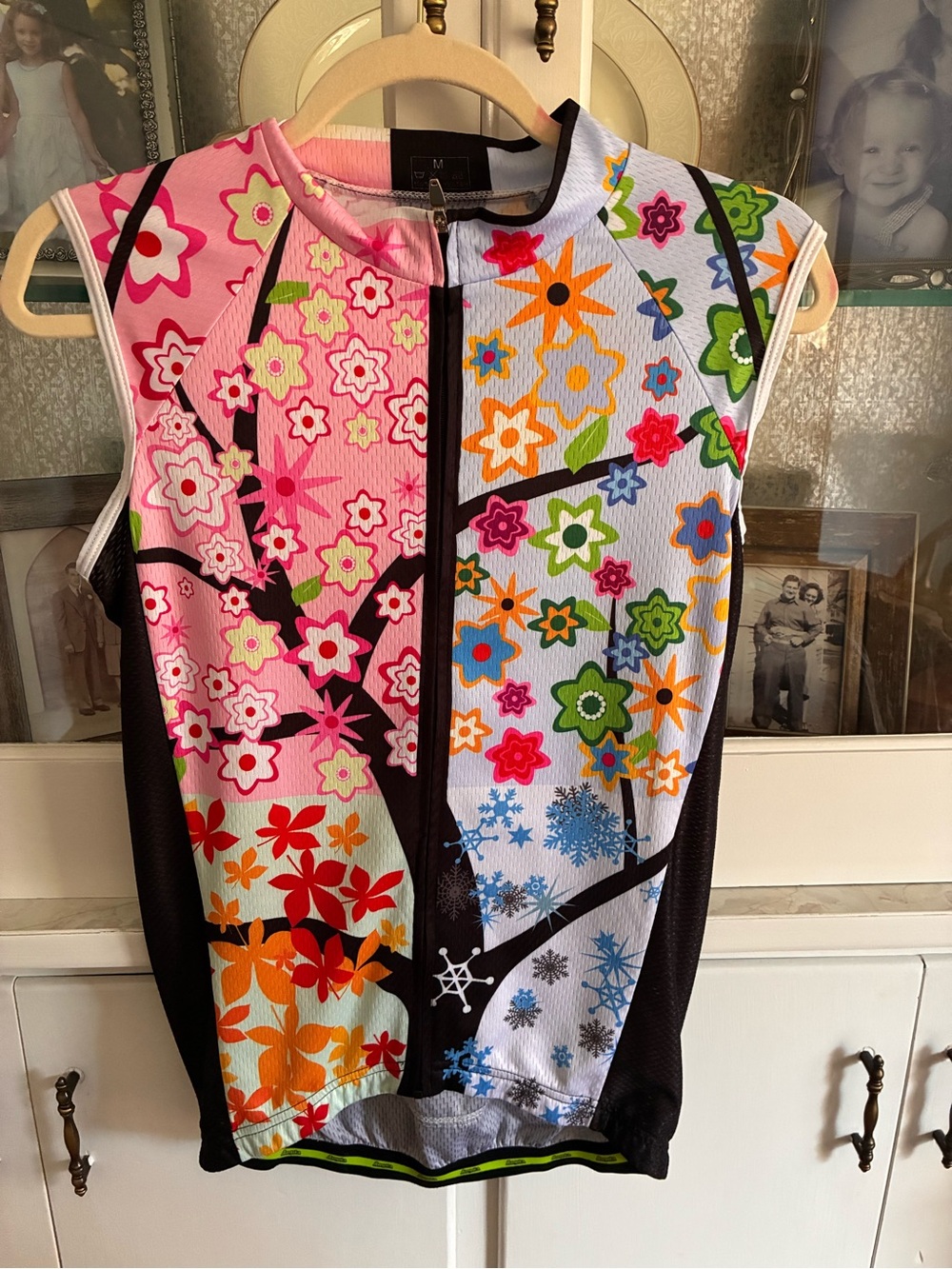 Aogda Women’s Sleeveless Cycling Full zip Jacket Colorful Floral Med